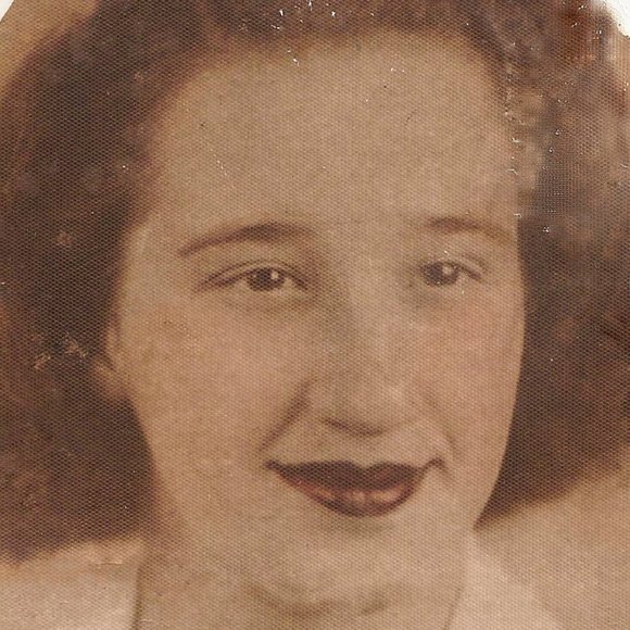 Meet your Posher, Penny - Picture 2 of 8